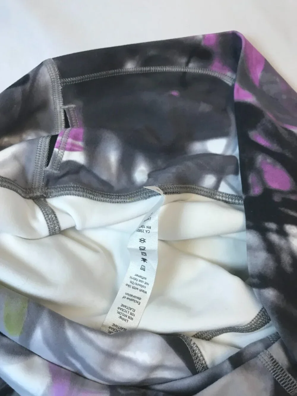 Lululemon Wunder Train Women's Size 8 Tight Leggings Pocket at Waist 25